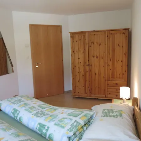 Apartment Haus *